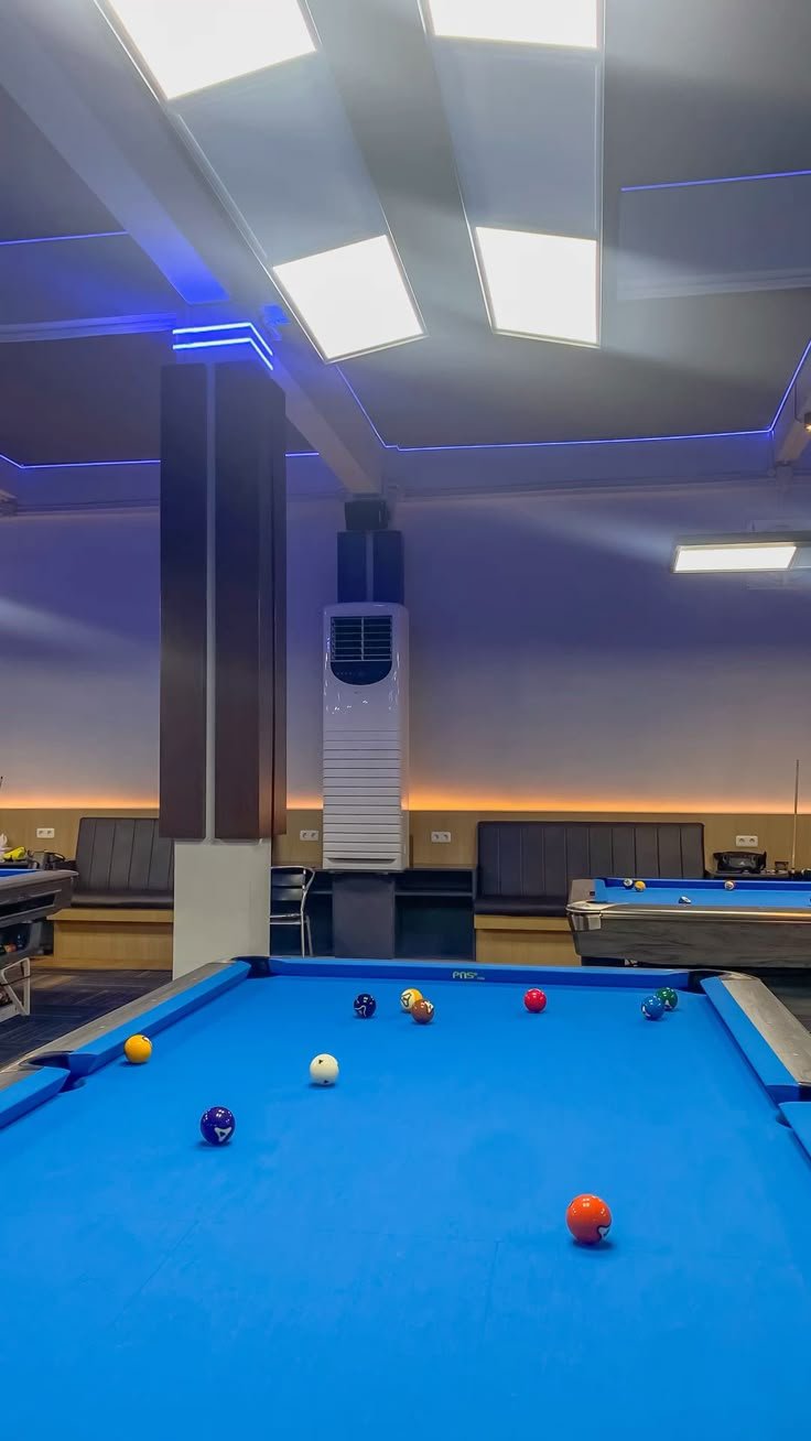 Thumbnail 1 - 8 Ball Pool Club